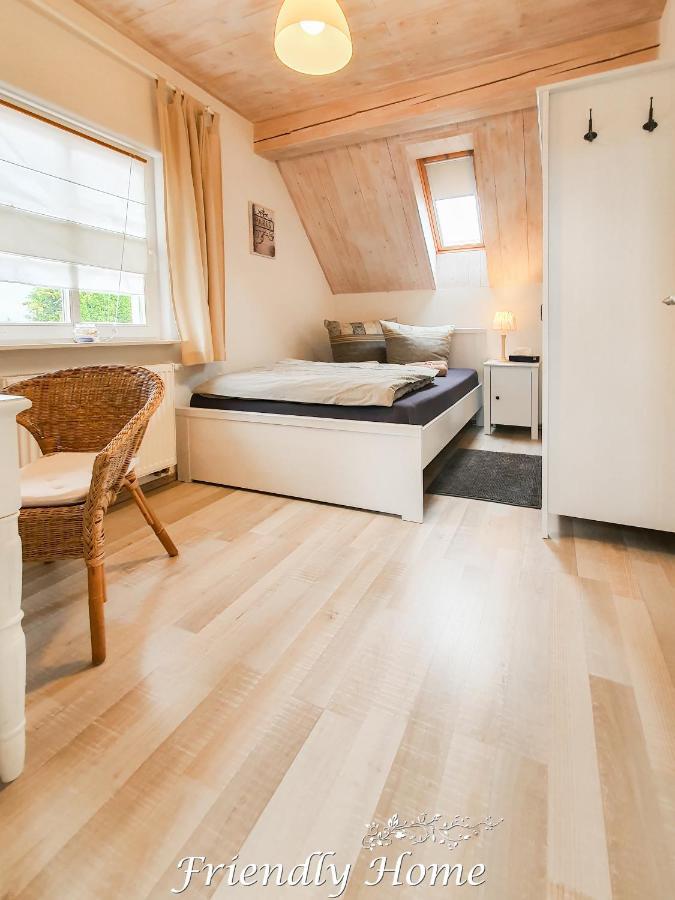 בורנהיים Friendly Home - "Gemuetliches Backsteinhaus" Koeln Bonn Phantasialand מראה חיצוני תמונה